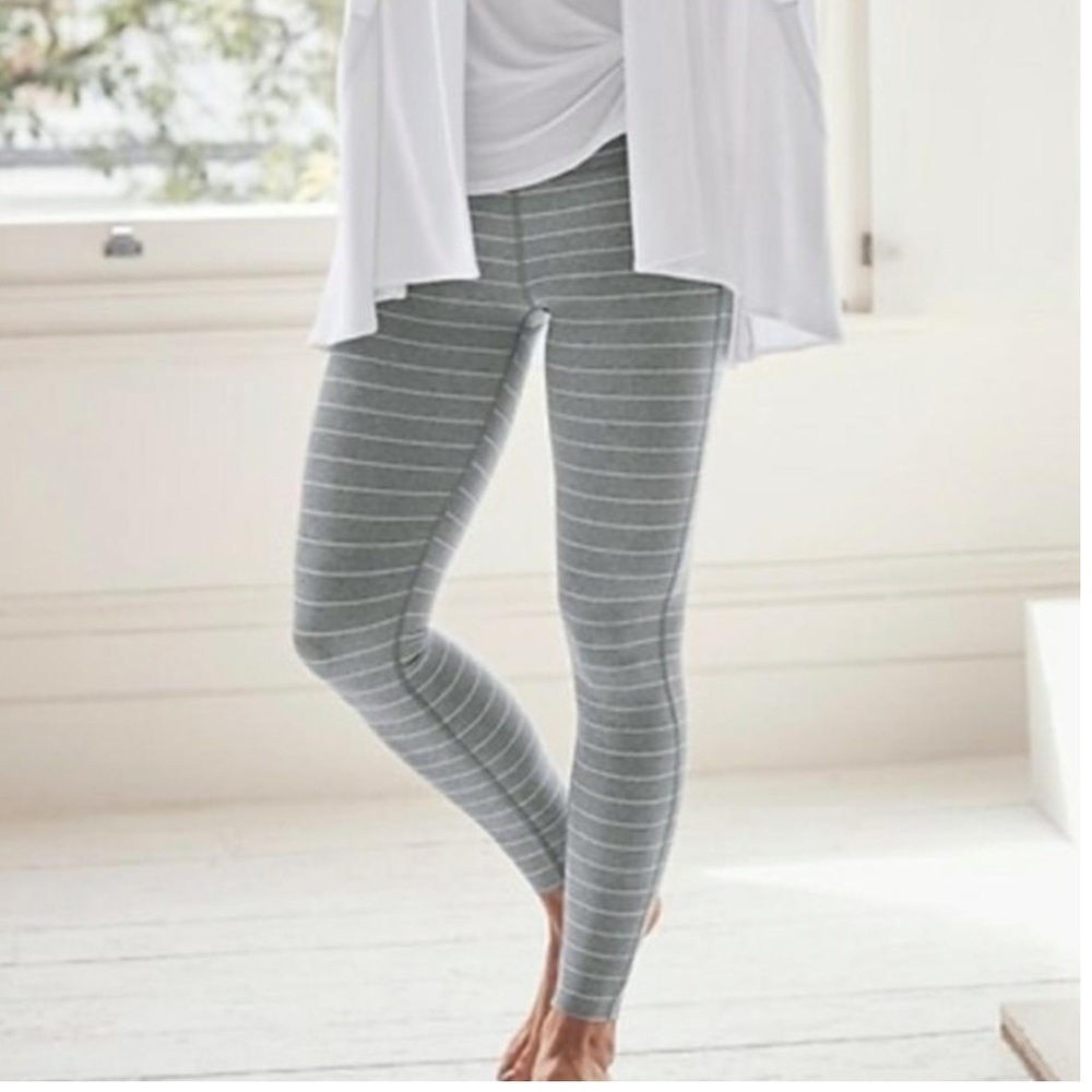 Athleta Heather Grey with white stripes High Waisted Leggings - EUC